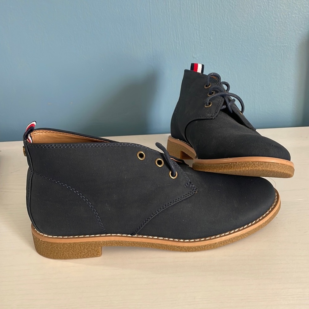 Tommy Hilfiger dress shoes